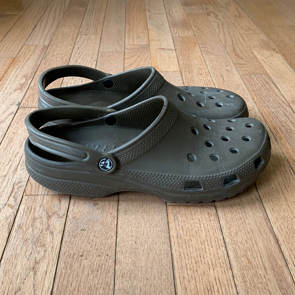 Crocs clogs